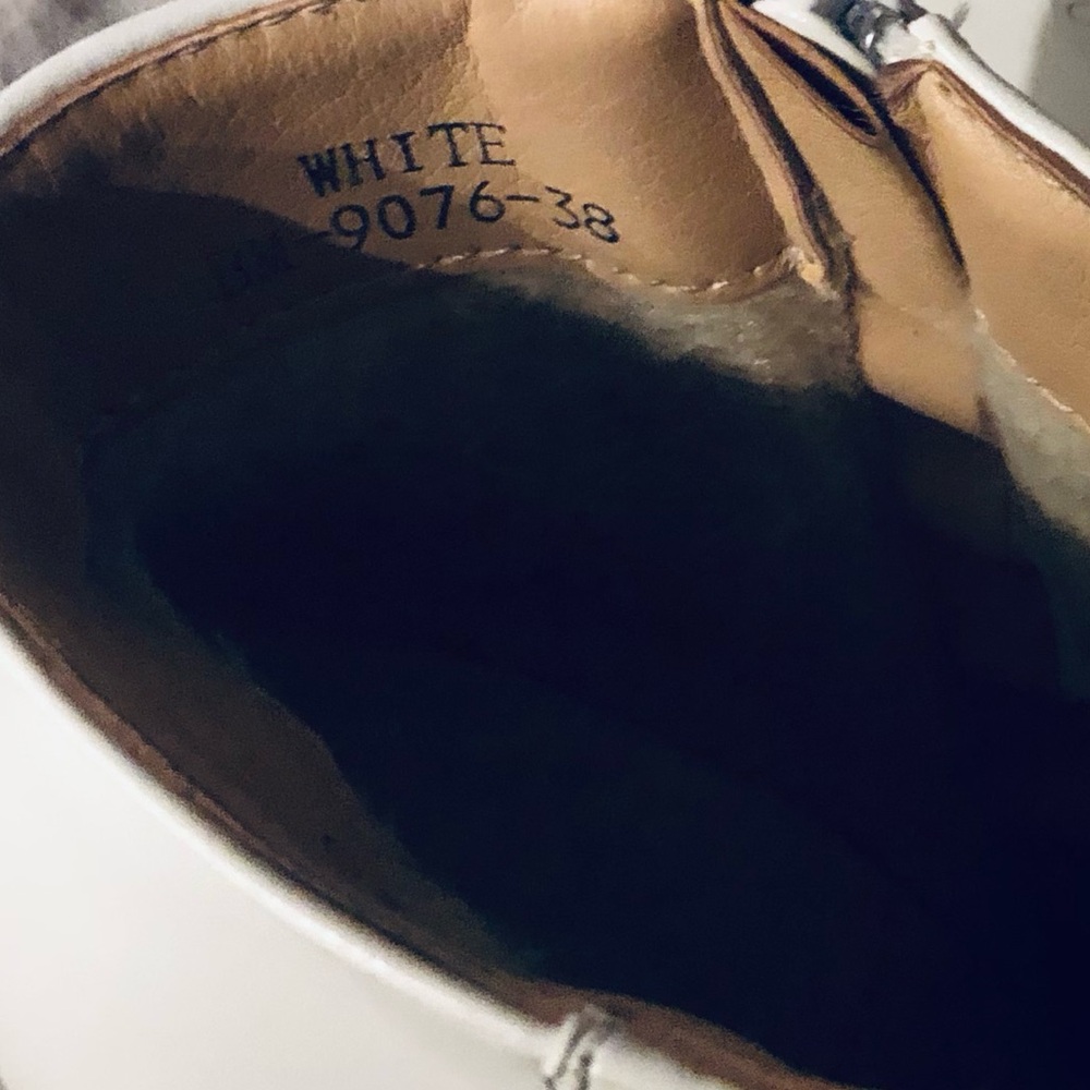 Elegant White Ankle Boots - Picture 5 of 8